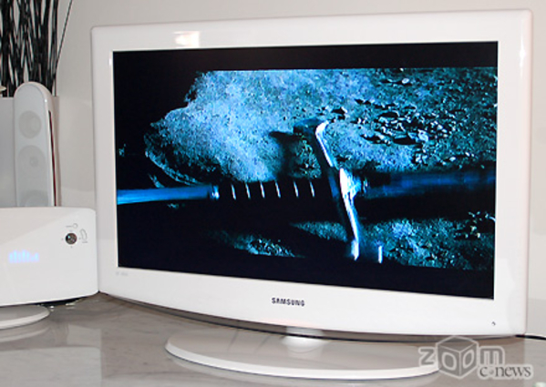 Продам LCD телевизор Samsung LE40A455C1DXBT, диагональ 102, цвет - белый